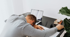Read more about the article The Link Between Sleep Deprivation and Hormonal Imbalance